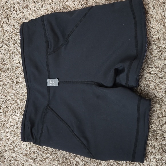 Title Nine Mad Dash Reversible Spandex Shorts Size XS 4 in inseam - Picture 11 of 11